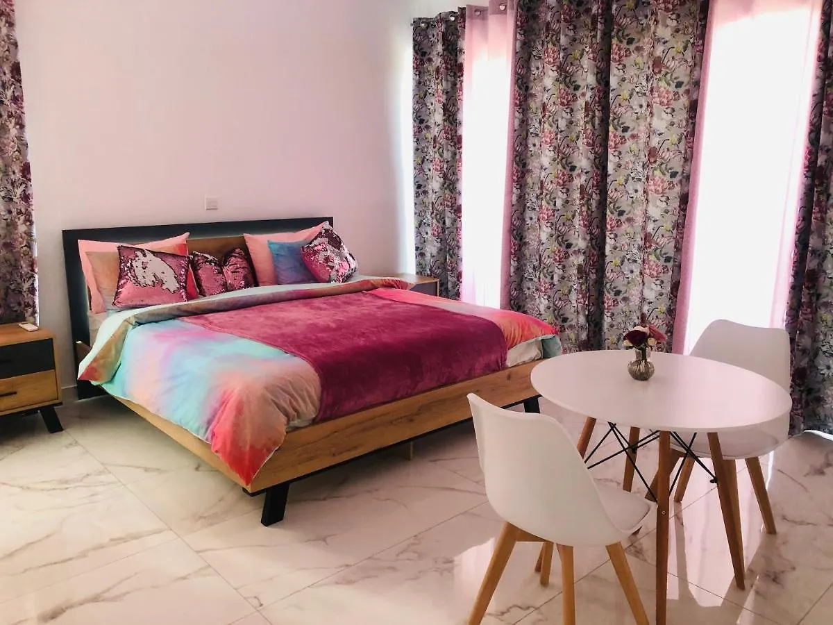 Mobina Villas Larnaca 0*,  Kıbrıs