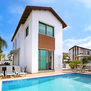 villa-oceana-protaras.protaras-cy-hotels.com/