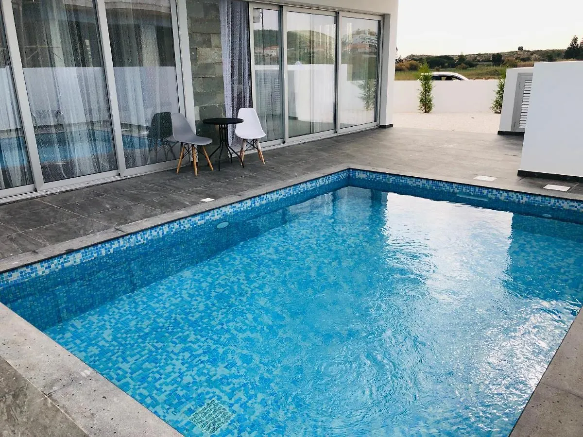 Mobina Villas 라르나카 키프로스