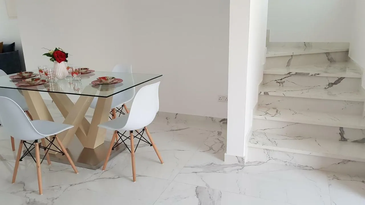 Mobina Villas Larnaca