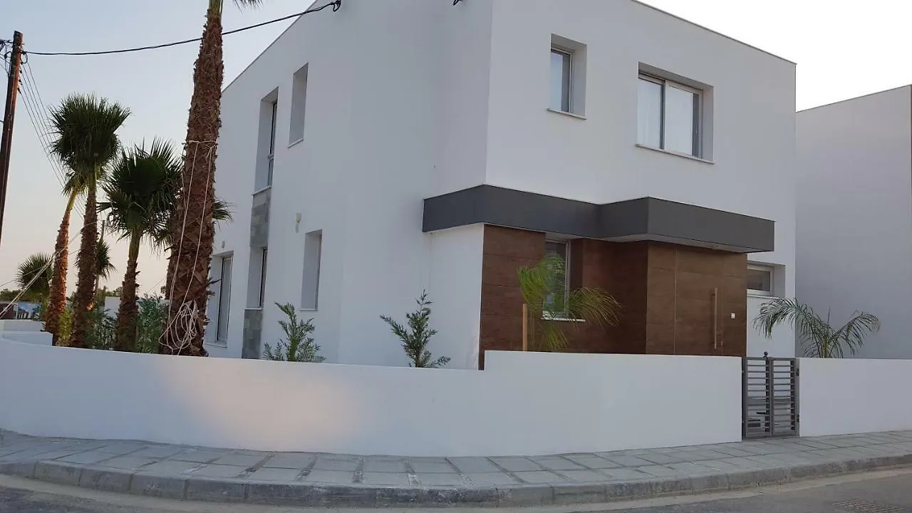 Mobina Villas Larnaca